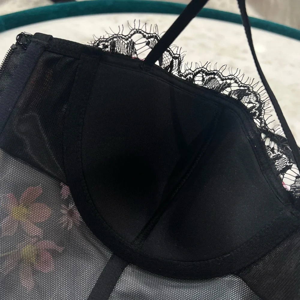 Victoria secret, very sexy collection - Picture 9 of 10